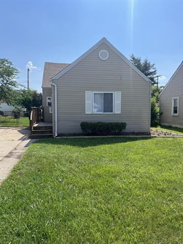 front view picture of 25230 Ford, Roseville, MI. 48066