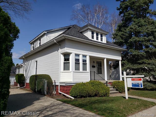 front view picture of 7299 Gronow, Center Line, MI. 48015