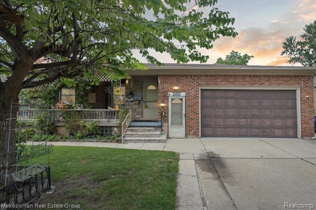 front view picture of 4529 Frazho, Warren, MI. 48091