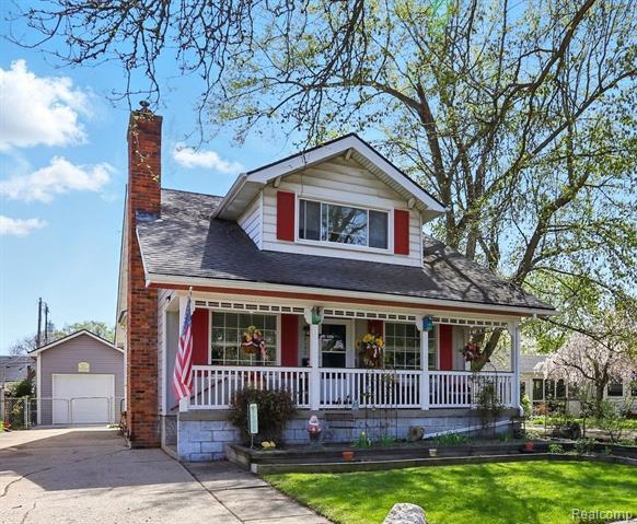 front view picture of 8130 Dale, Center Line, MI. 48015