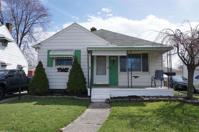 front view picture of 25280 Fern, Roseville, MI. 48066