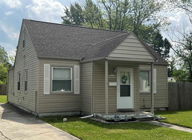 front view picture of 25270 Ford, Roseville, MI. 48066