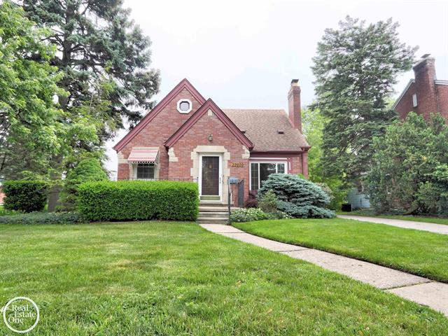 front view picture of 22609 Lakeland, Saint Clair Shores, MI. 48081