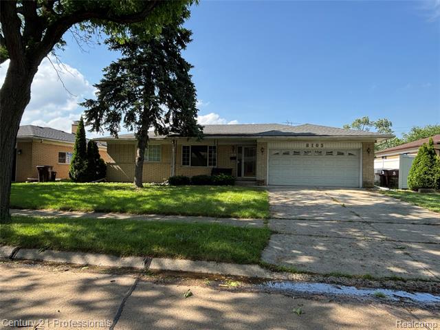 front view picture of 8105 Busch, Center Line, MI. 48015