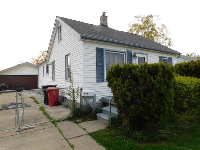 front view picture of 25697 Send, Roseville, MI. 48066
