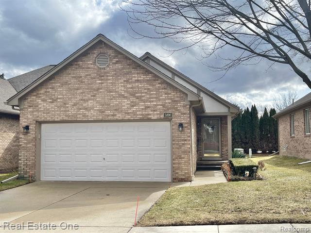 front view picture of 3896 Sunflower Ln, Warren, MI. 48091