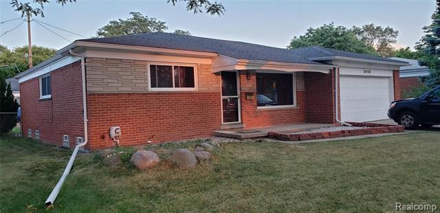 front view picture of 26152 Eureka, Warren, MI. 48091
