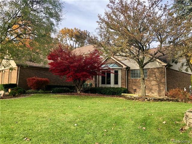 front view picture of 46821 Elmsmere Dr, Northville, MI. 48167