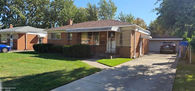 front view picture of 11652 Frazho, Warren, MI. 48089