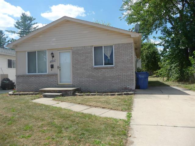 front view picture of 23927 Dormont, Warren, MI. 48091