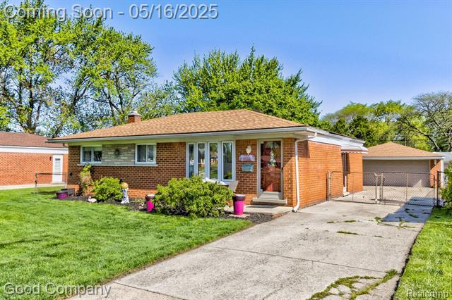 front view picture of 4615 Frazho, Warren, MI. 48091
