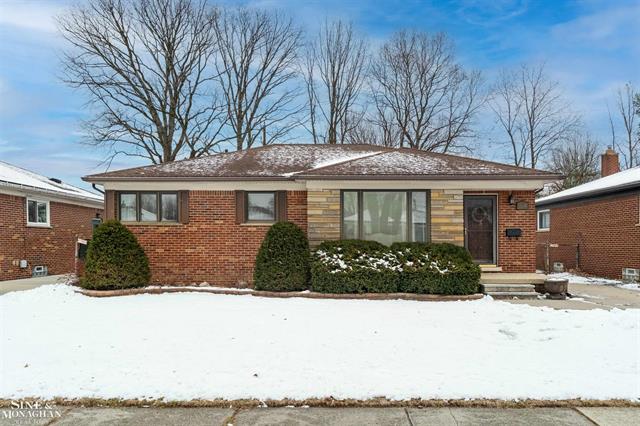 front view picture of 26118 San Rosa Drive, Saint Clair Shores, MI. 48081
