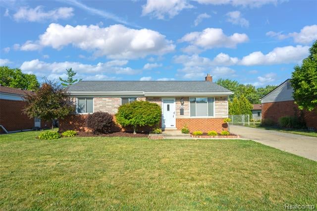 front view picture of 26307 Merideth, Warren, MI. 48091