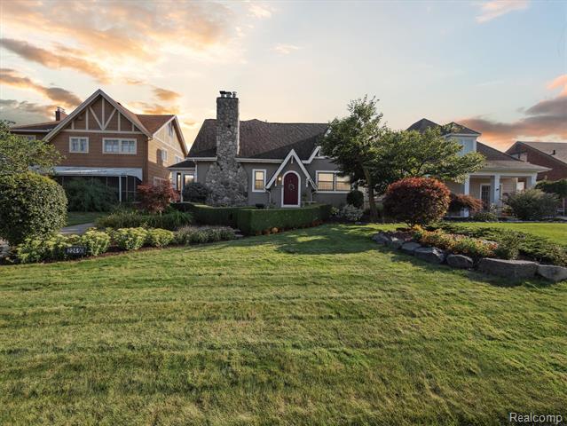 front view picture of 22490 Bayview, Saint Clair Shores, MI. 48081