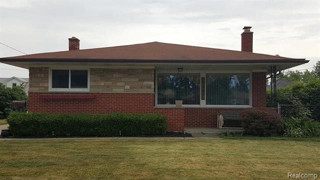 front view picture of 16142 Frazho, Roseville, MI. 48066
