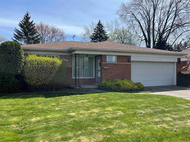 front view picture of 26062 Newport, Warren, MI. 48089