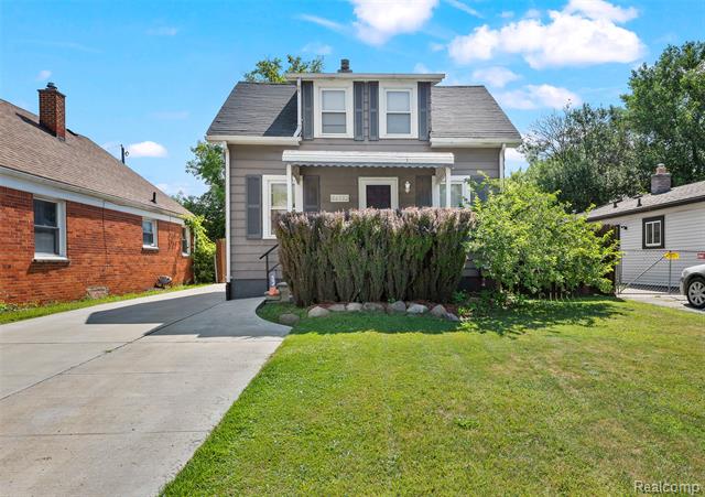 front view picture of 26752 Blackmar, Warren, MI. 48091