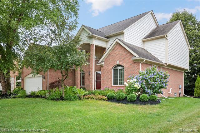 front view picture of 21889 Dunnabeck Ct, Novi, MI. 48374