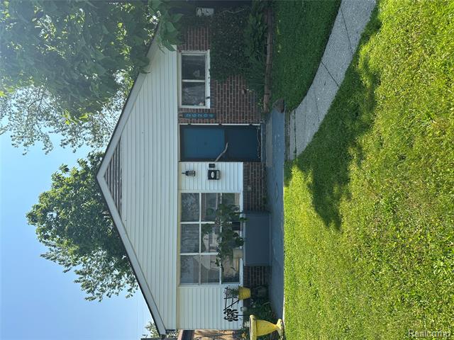 front view picture of 26204 Lehner, Roseville, MI. 48066