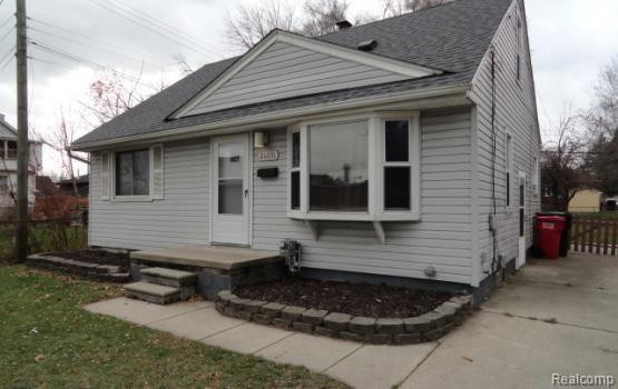 front view picture of 26031 Parkington, Roseville, MI. 48066