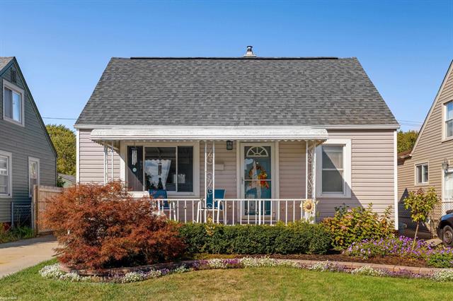 front view picture of 20829 Bon Heur, Saint Clair Shores, MI. 48081
