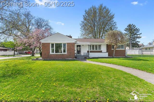 front view picture of 8190 Bernice, Center Line, MI. 48015