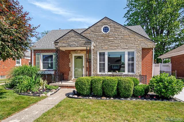 front view picture of 8123 Mckinley, Center Line, MI. 48015