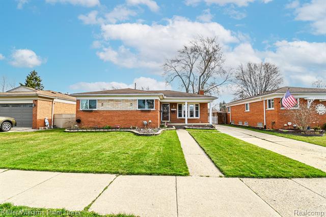 front view picture of 13056 Champaign, Warren, MI. 48089