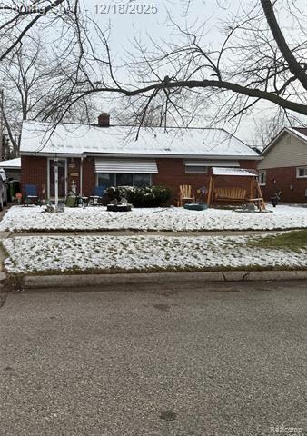 front view picture of 26332 Dale Ct, Roseville, MI. 48066