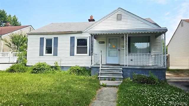 front view picture of 26400 Blumfield, Roseville, MI. 48066