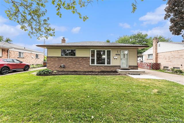front view picture of 26809 Bonnie, Warren, MI. 48089