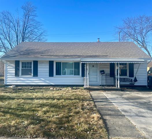 front view picture of 26335 Barnes, Roseville, MI. 48066
