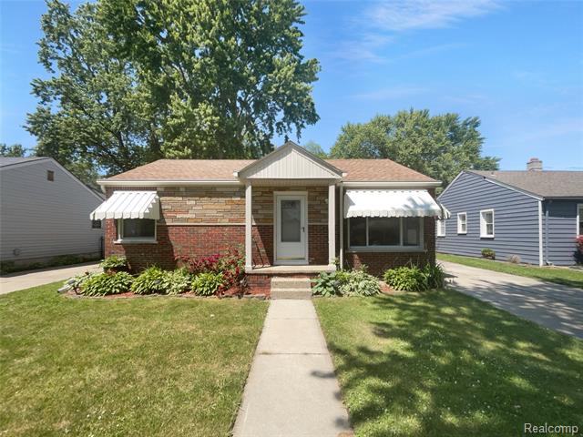 front view picture of 22459 Daniels, Saint Clair Shores, MI. 48081
