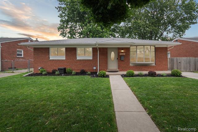 front view picture of 27260 Norma, Warren, MI. 48093