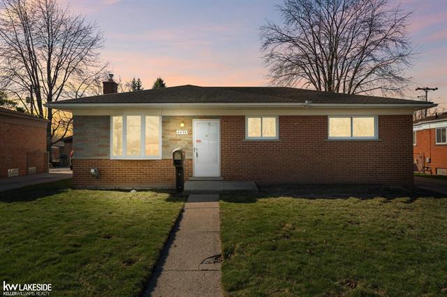 front view picture of 4436 Buckingham, Warren, MI. 48092