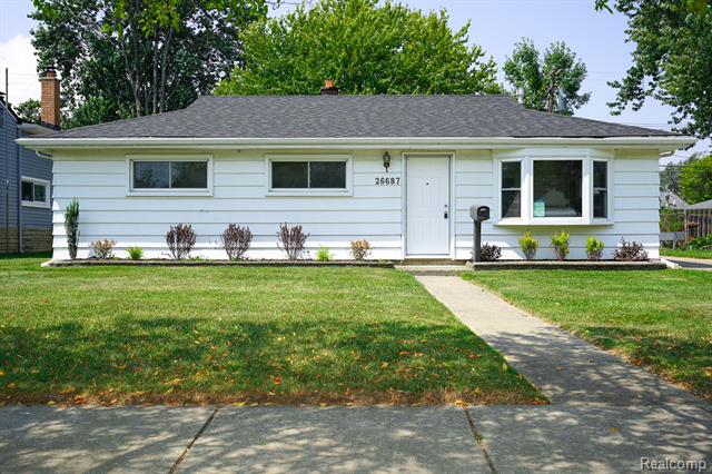 front view picture of 26687 Dale, Roseville, MI. 48066