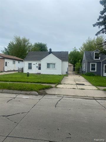 front view picture of 26620 Belleair, Roseville, MI. 48066