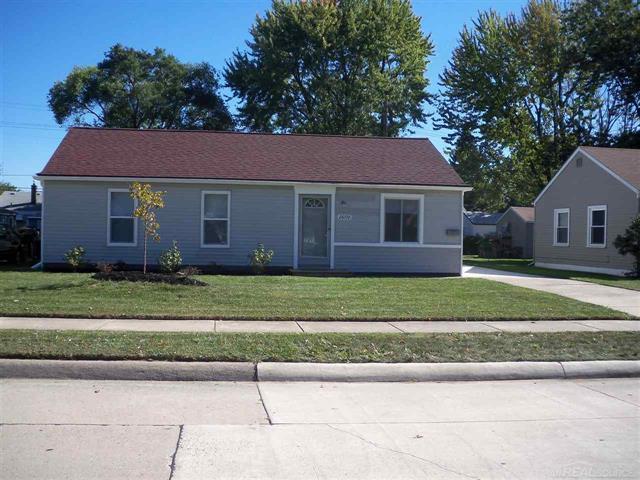 front view picture of 26710 Woodmont, Roseville, MI. 48066