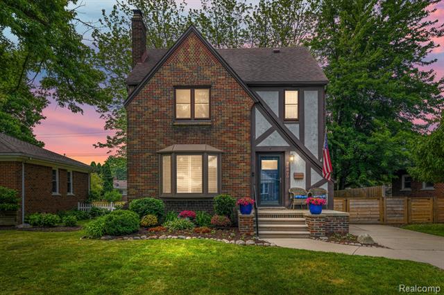 front view picture of 20820 Alexander, Saint Clair Shores, MI. 48081