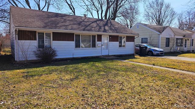 front view picture of 26620 Academy, Roseville, MI. 48066