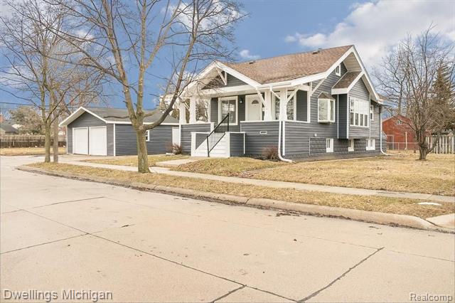 front view picture of 17315 Kershaw, Roseville, MI. 48066