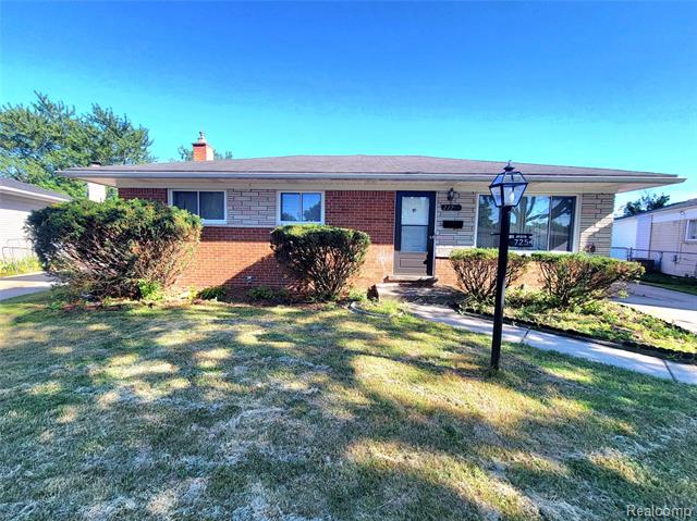 front view picture of 27254 Marilyn, Warren, MI. 48093