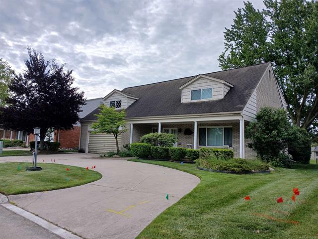 front view picture of 22460 La Von, Saint Clair Shores, MI. 48081