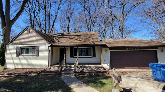 front view picture of 27585 Gilbert, Warren, MI. 48093