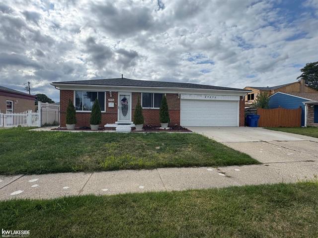 front view picture of 27575 Strathmoor, Warren, MI. 48092