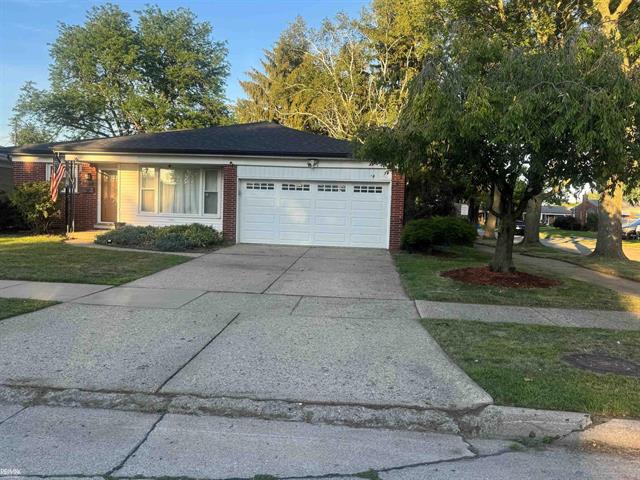 front view picture of 27516 Roan, Warren, MI. 48093