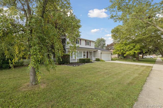 front view picture of 13858 Arnold, Warren, MI. 48088