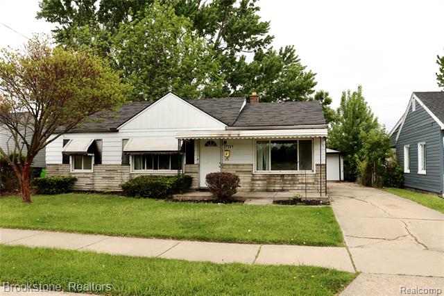 front view picture of 27261 Academy, Roseville, MI. 48066
