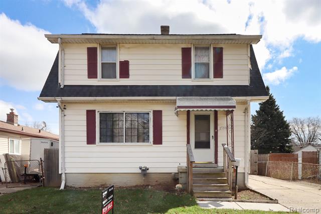 front view picture of 27382 Beechurst, Roseville, MI. 48066