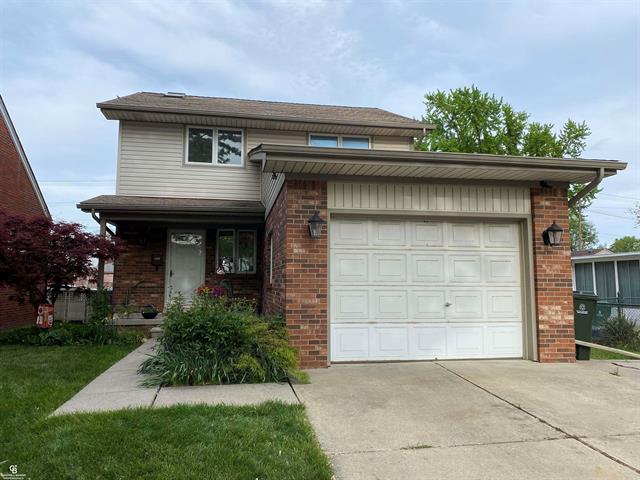 front view picture of 27928 Ursuline, Saint Clair Shores, MI. 48081